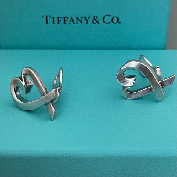 Vintage Tiffany & Co Paloma Picasso Loving Heart Earrings. - Picture 4 of 12